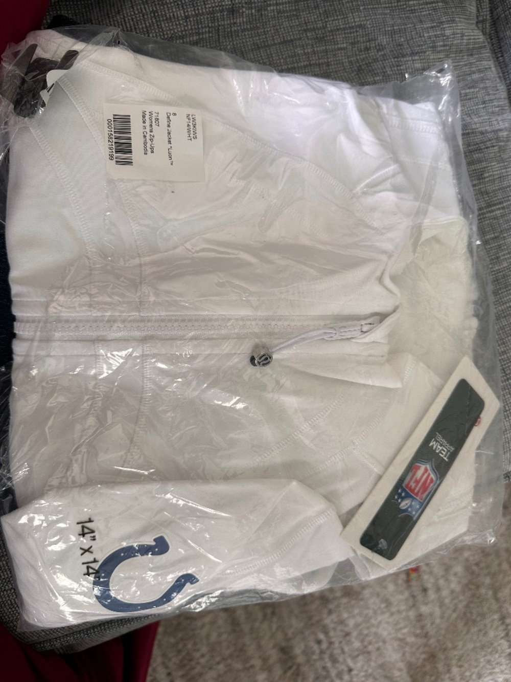 Lululemon Define NFL Indianapolis Colts jacket